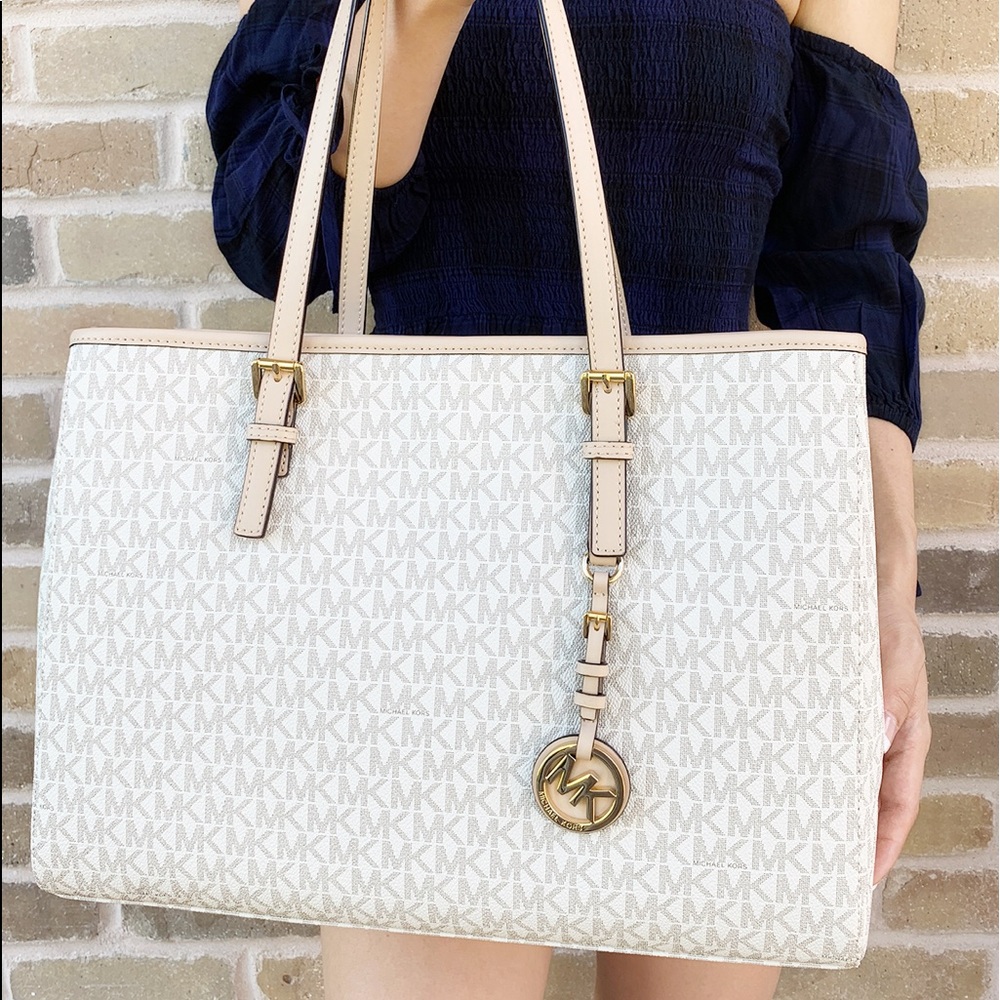 Gaby’sBags👜💕-NWT Michael Kors Tote Vanilla - Picture 3 of 8